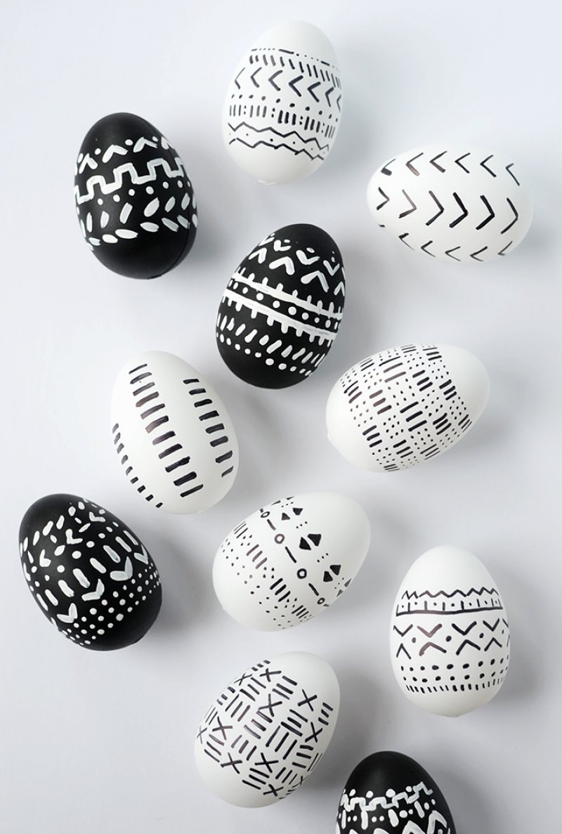 Mud Cloth inspired eggs via Alice And Lois