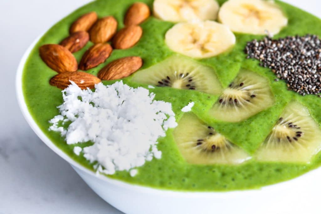 Superfood Green Smoothie Bowl – Desilicious RD